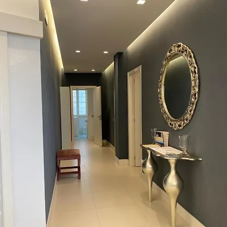 Oliver Luxury Apartment