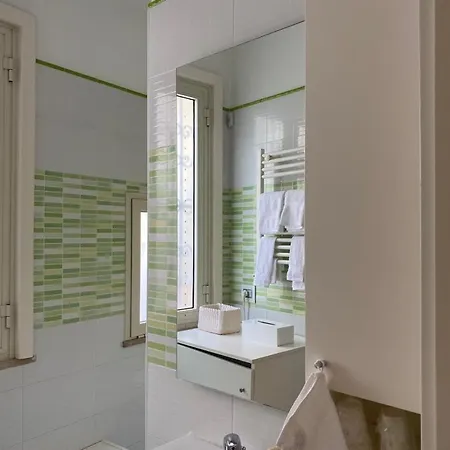 Oliver Luxury Apartment